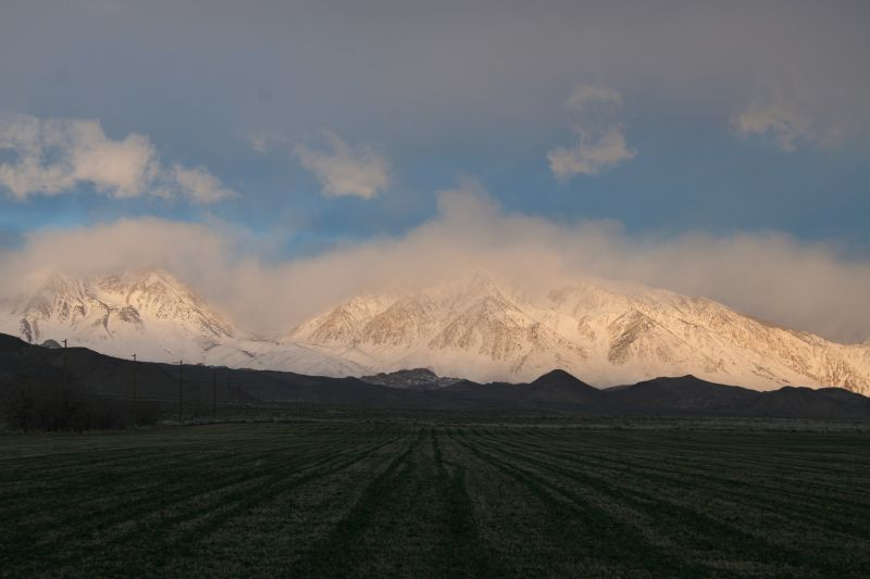 eastern-high-sierra-near-bishop-owens-river