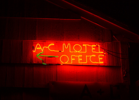 motel-sign-fly-fishing